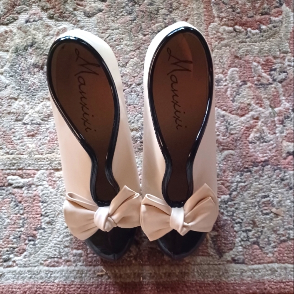 Manxixi heels size 6.5